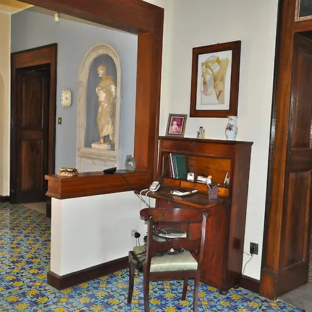 Elizabeth Villa